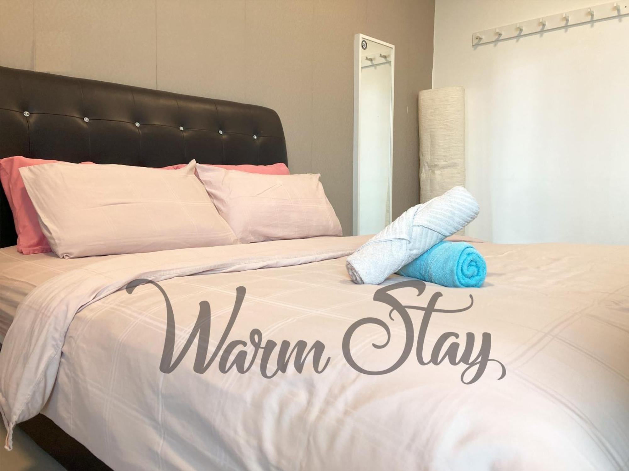 Warm Stay At Trefoil Setia Alam Kültér fotó